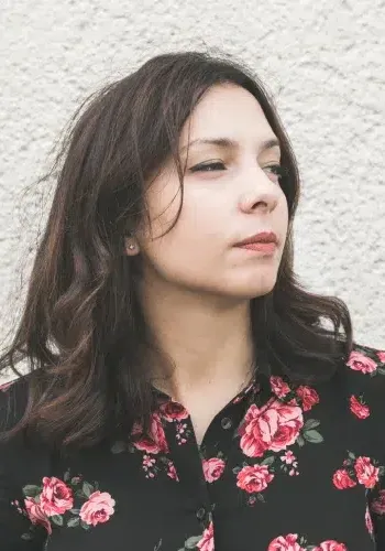 Valentina Caprara è insegnante di danza moderna (modern contemporary) a Milano